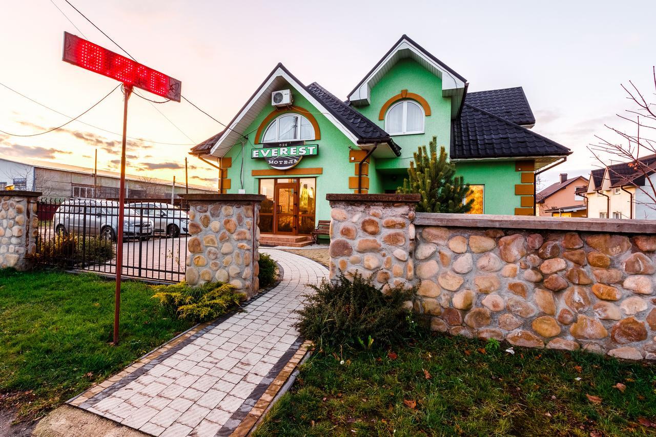 Everest Ivano-Frankivsk Exterior foto