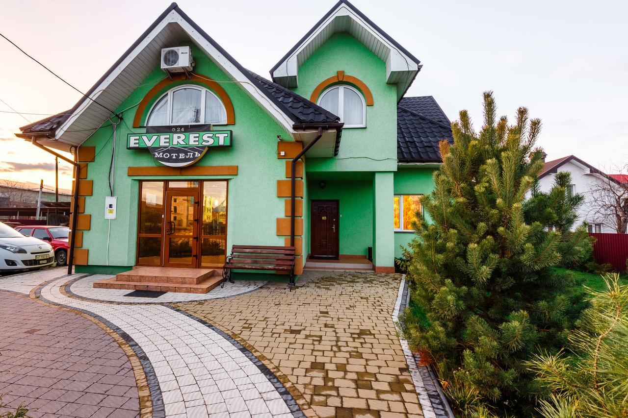 Everest Ivano-Frankivsk Exterior foto